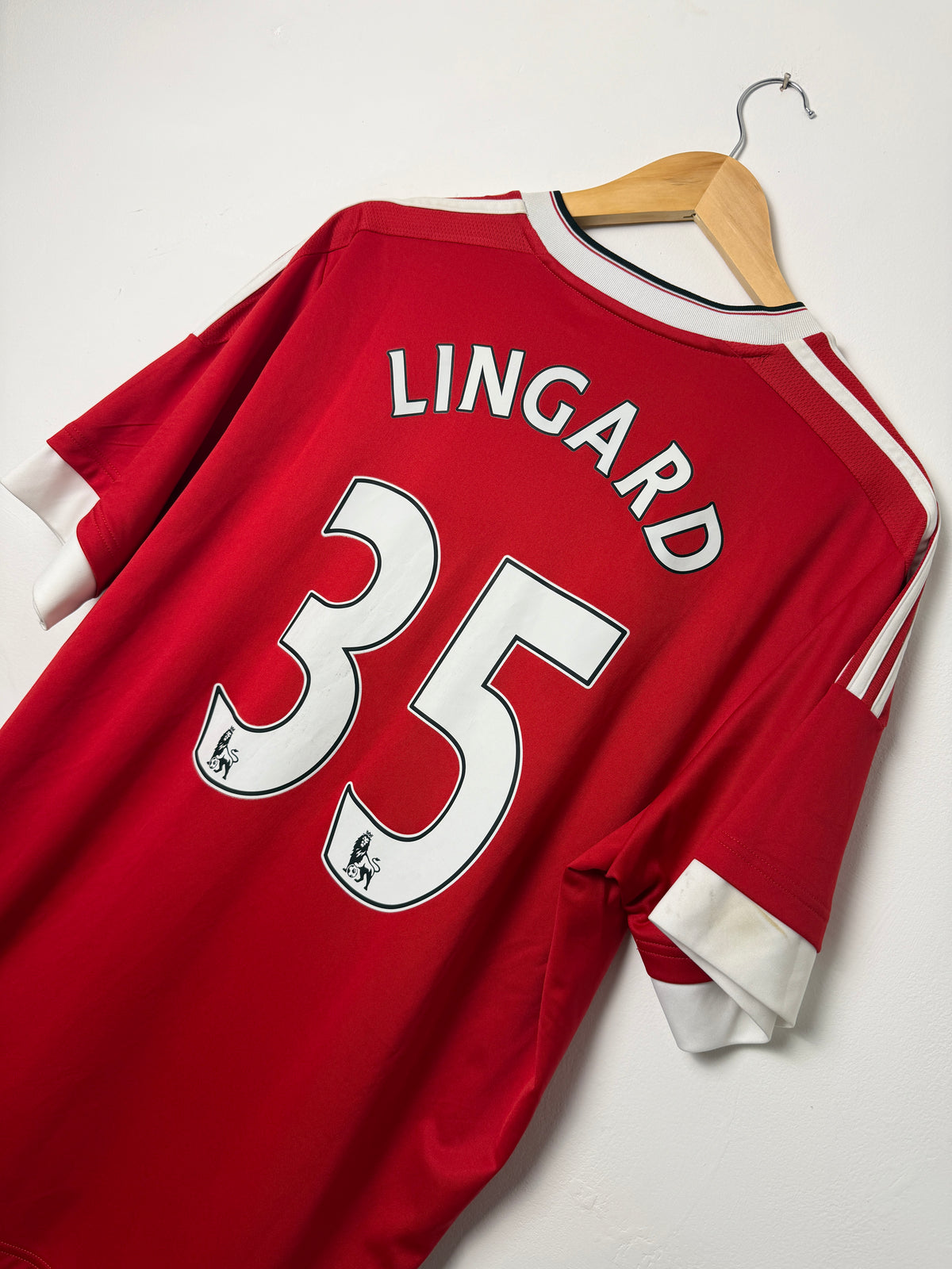 Jesse Lingard Manchester United 2015-16 home football shirt (XL)