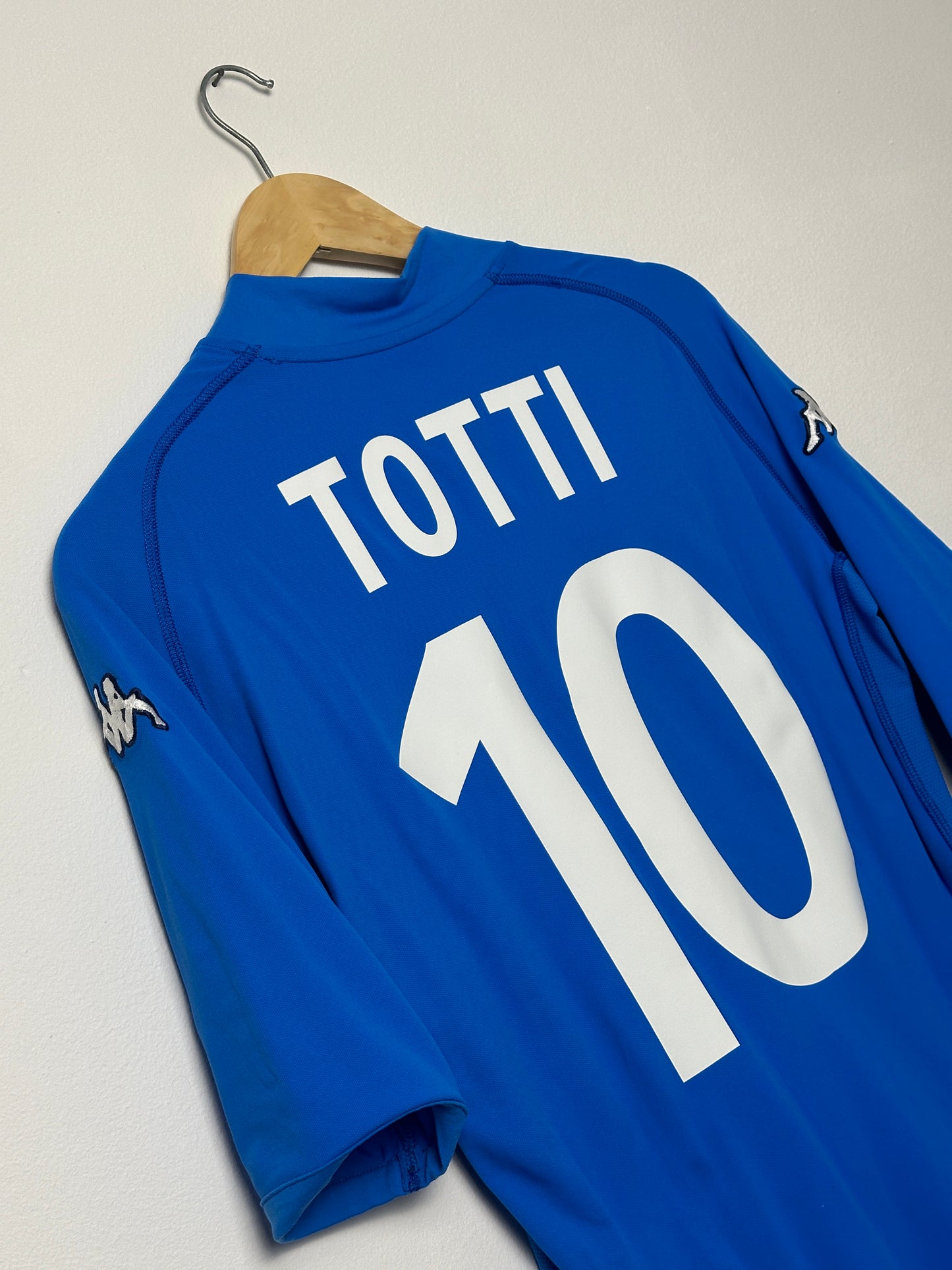 Francesco Totti Italy 2000 home football shirt (M)