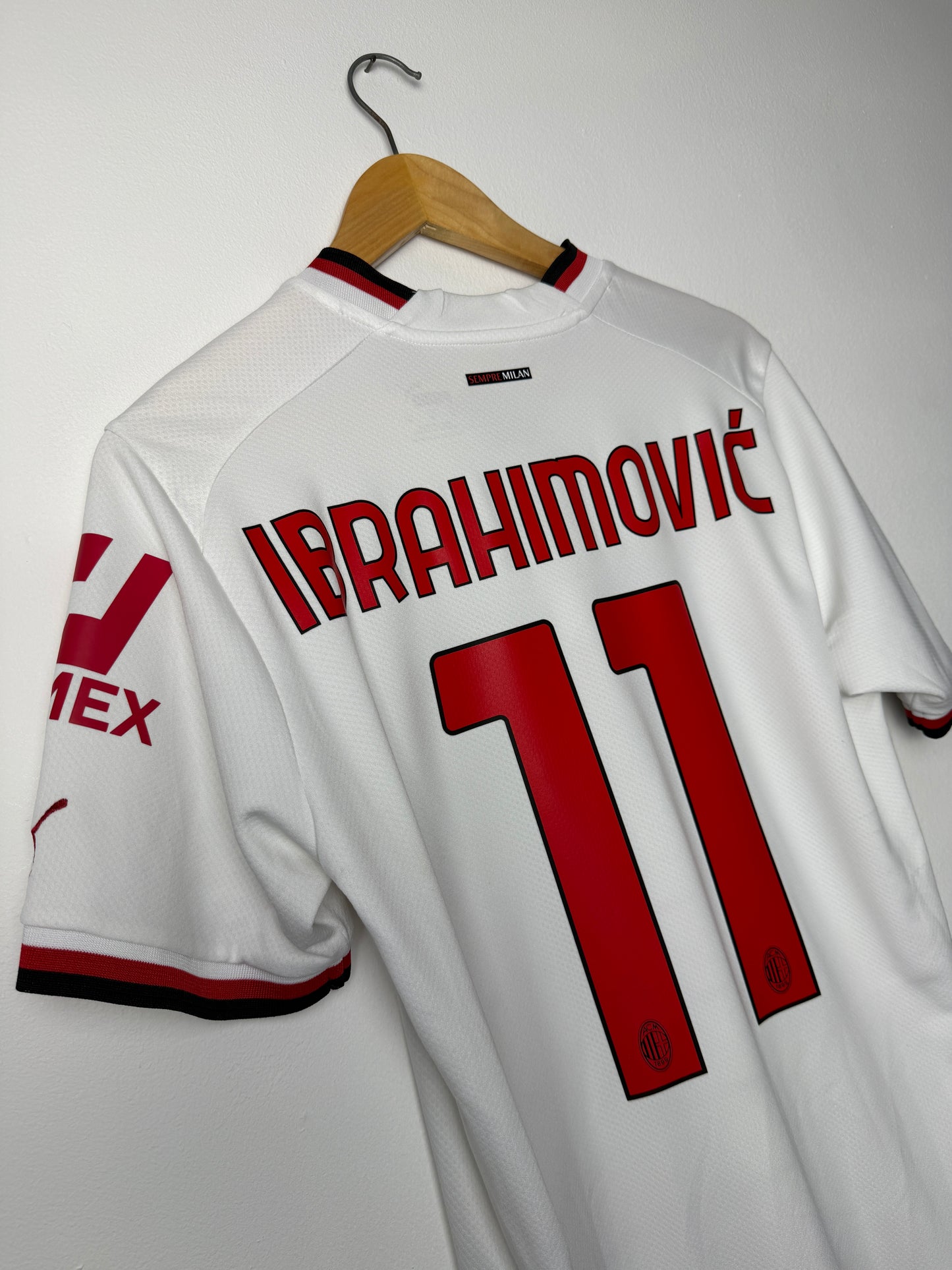 Zlatan Ibrahimovic AC Milan 2022-23 away football shirt (M)