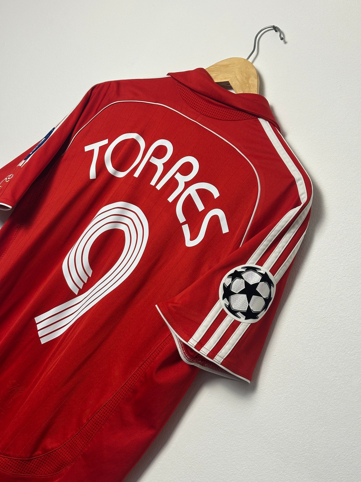 Fernando Torres Liverpool FC 2006-08 home football shirt (M)