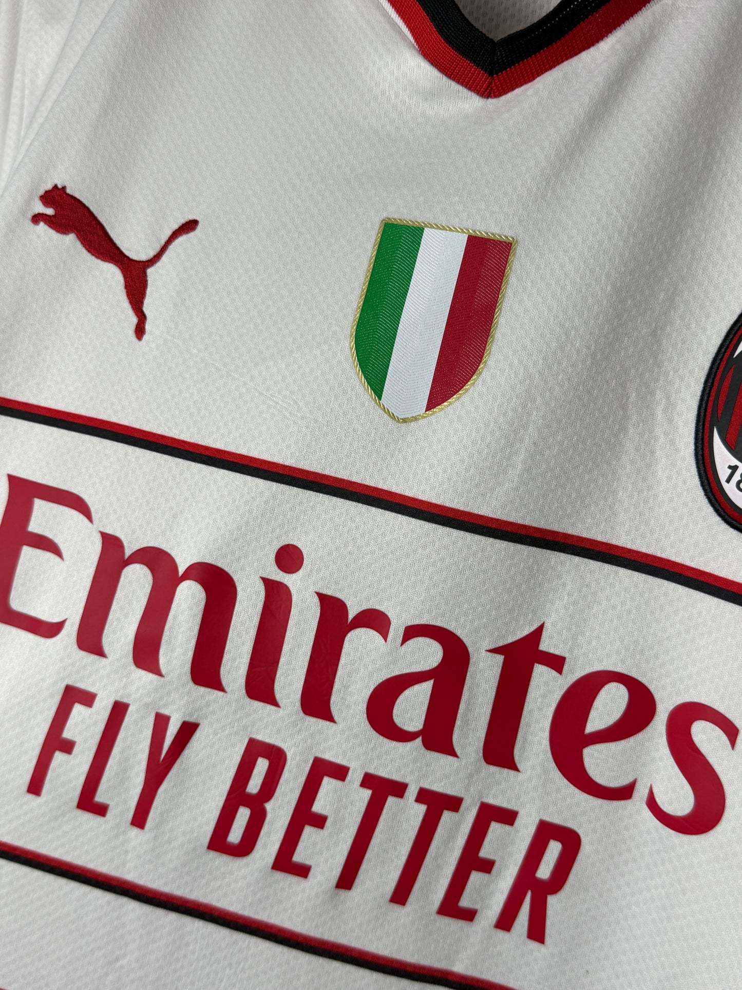 Zlatan Ibrahimovic AC Milan 2022-23 away football shirt (M)