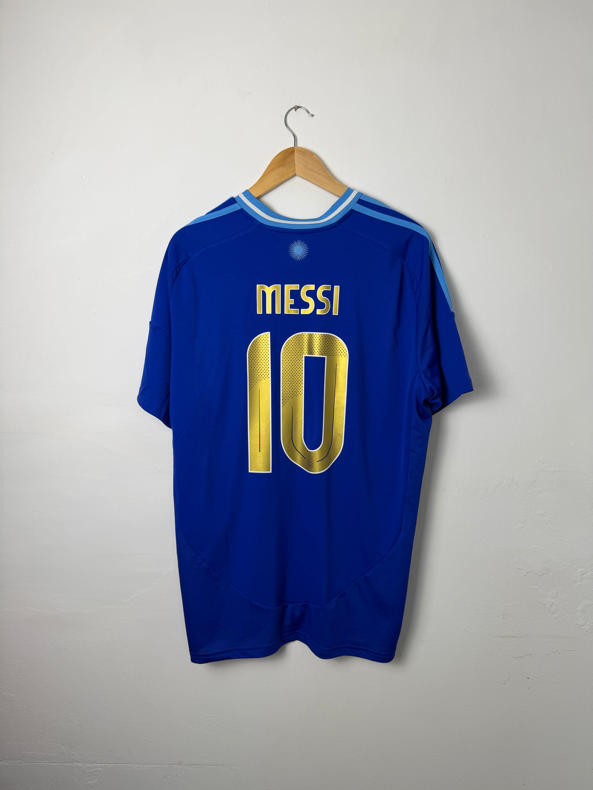 Lionel Messi 2024 Argentina away football shirt (XL)