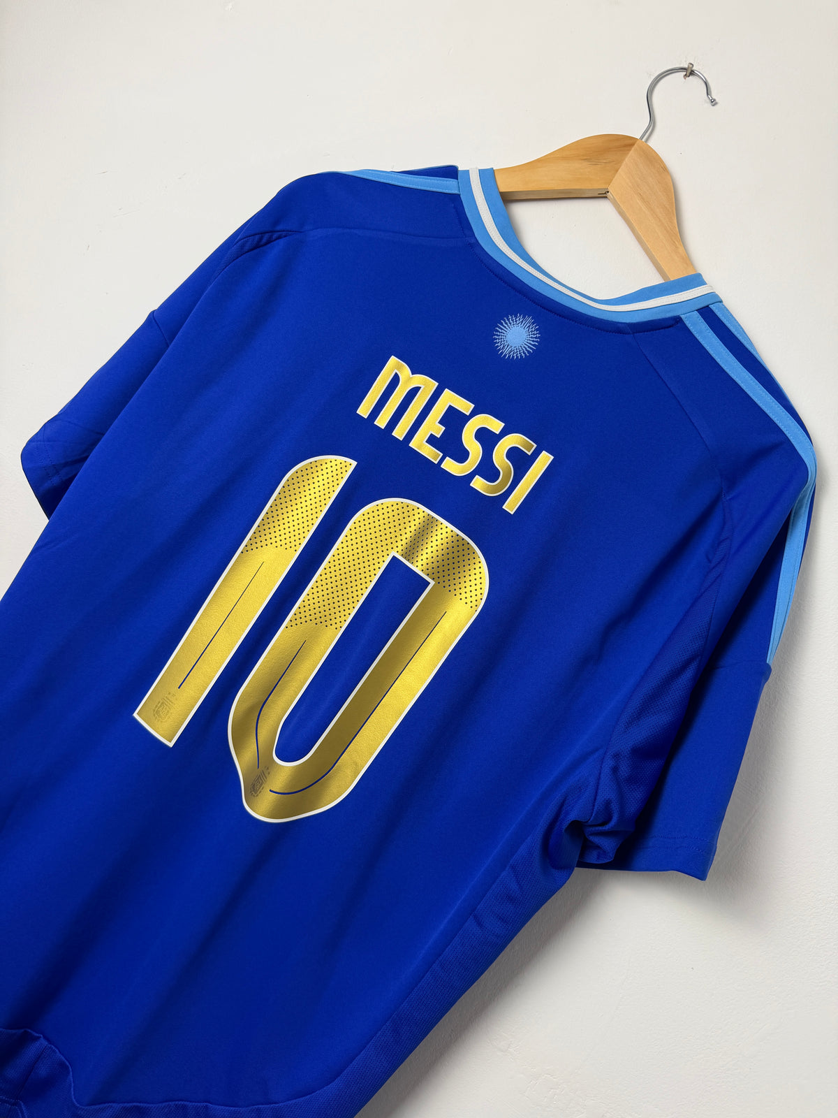Lionel Messi 2024 Argentina away football shirt (XL)