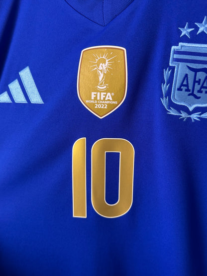 Lionel Messi 2024 Argentina away football shirt (XL)