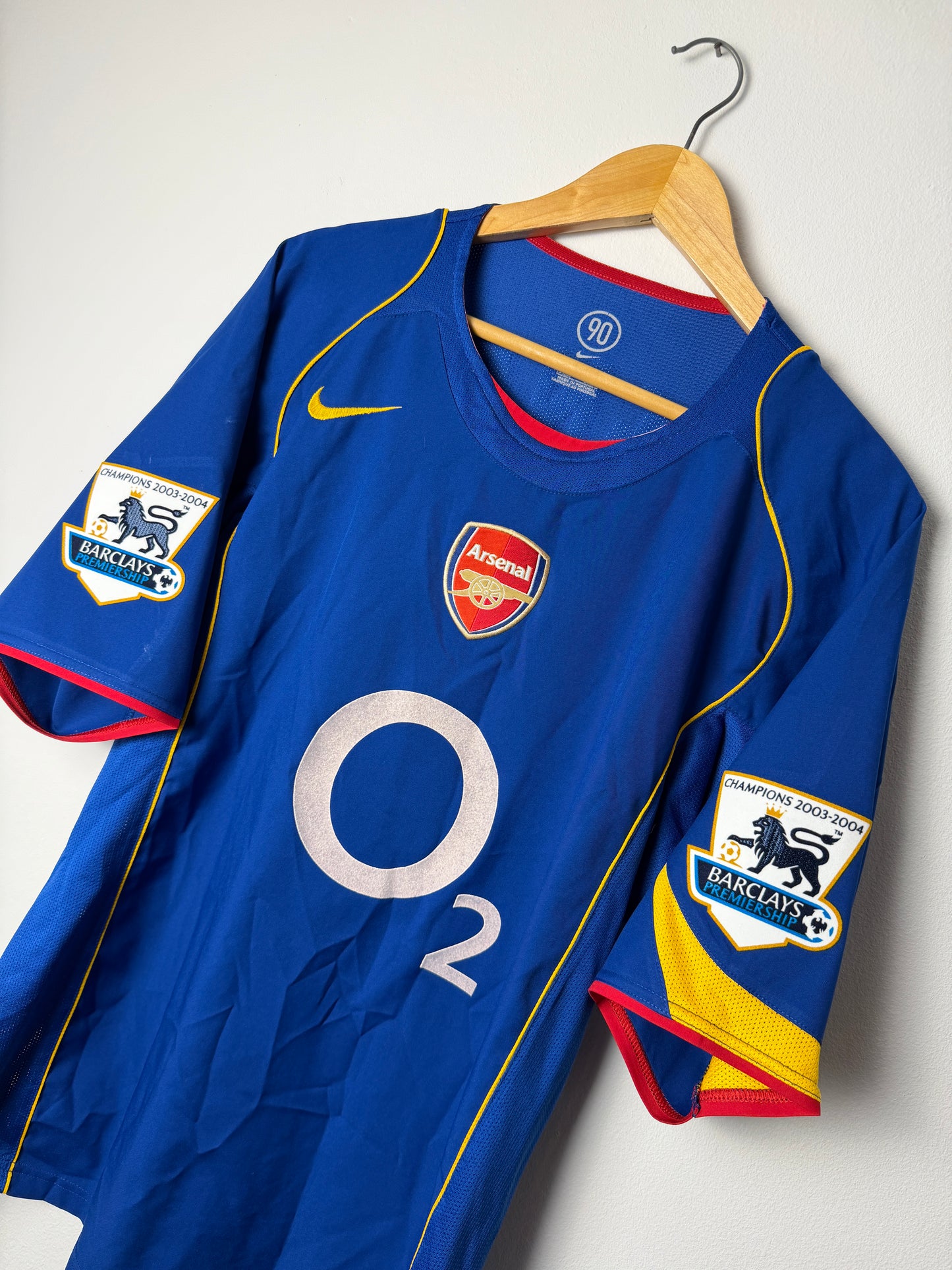 Thierry Henry Arsenal FC 2004-05 away football shirt (L)