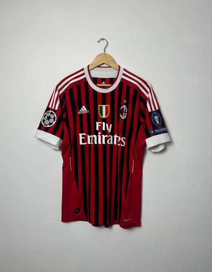 Zlatan Ibrahimovic AC Milan 2011-12 home football shirt (M)