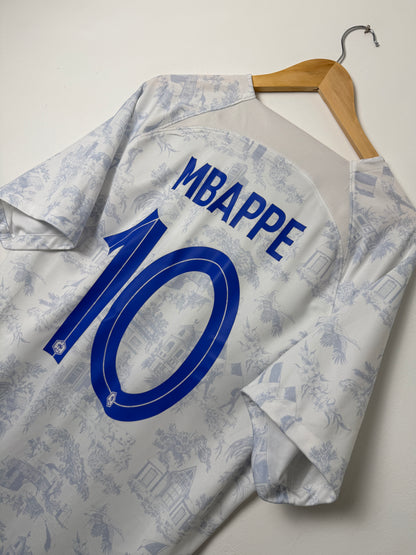Kylian Mbappe France 2022 away football shirt (XL)