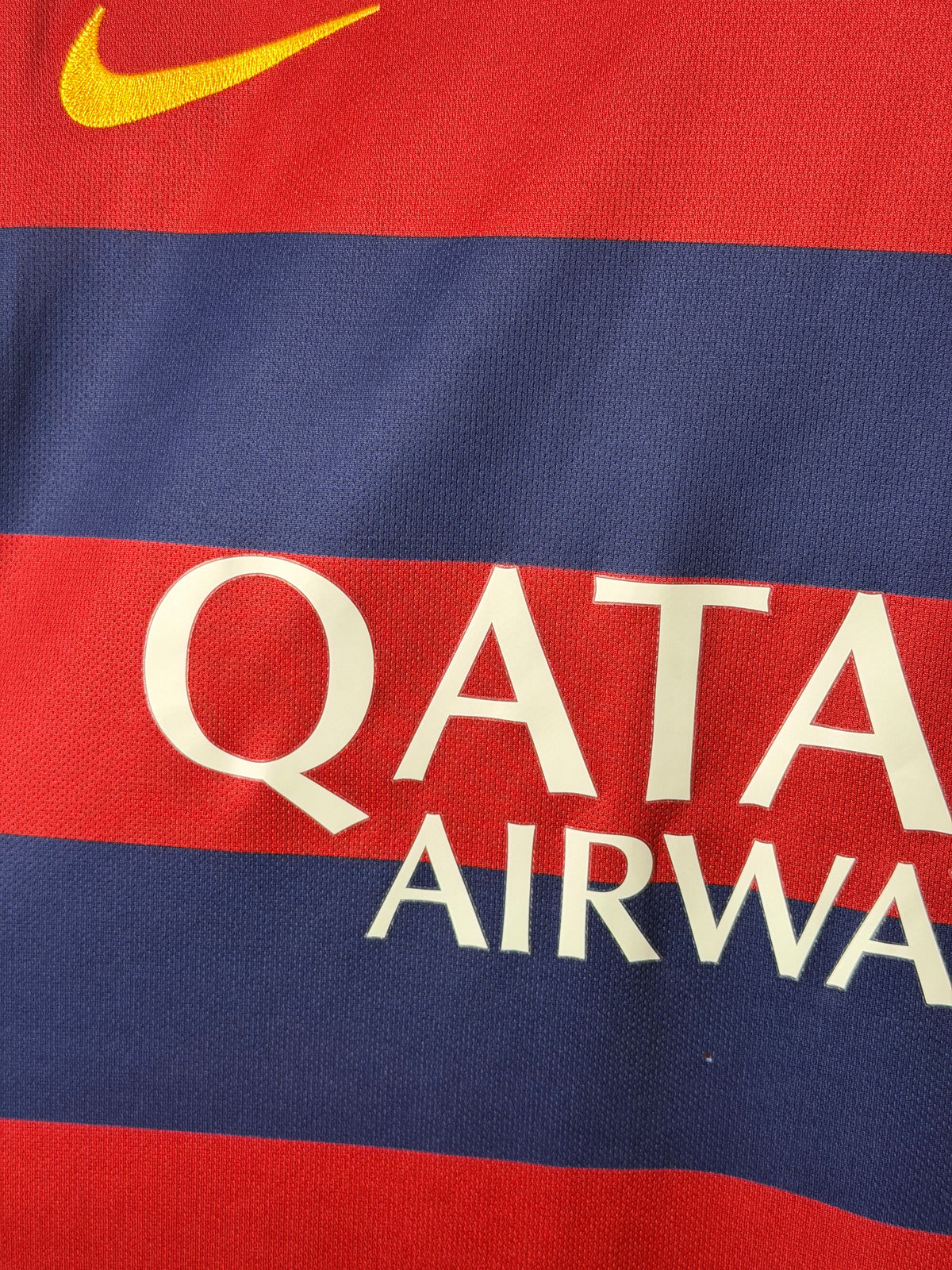 Neymar JR FC Barcelona 2015-16 home football shirt (XL)
