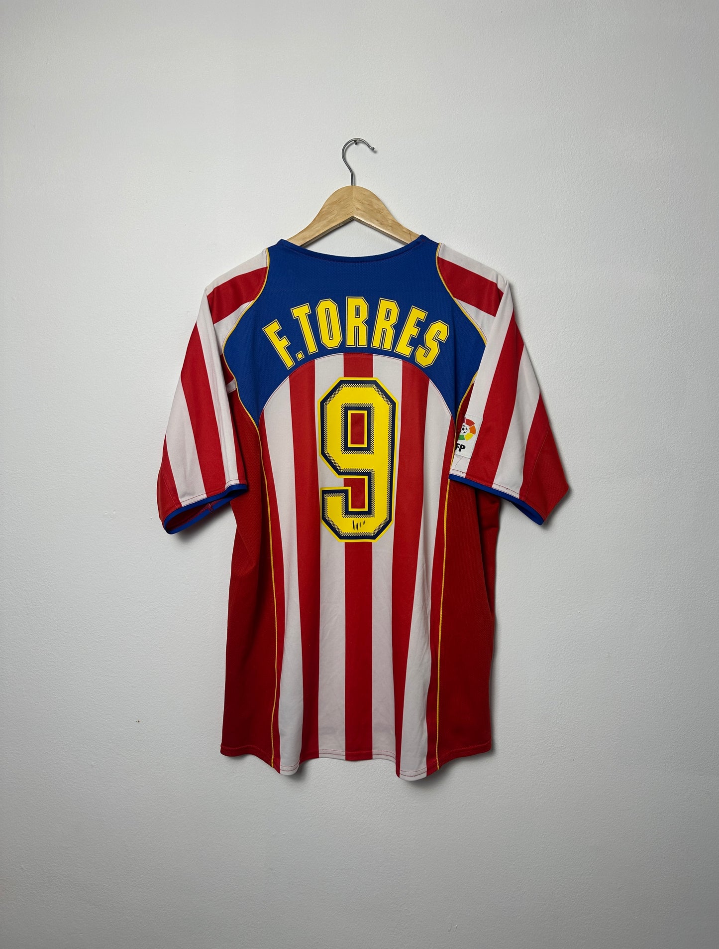 Fernando Torres Atletico Madrid 2004-05 home football shirt (L)