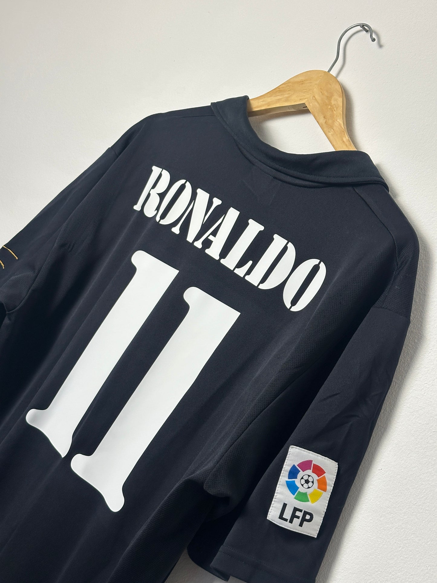 Ronaldo Nazario Real Madrid 2002-03 away football shirt (L)