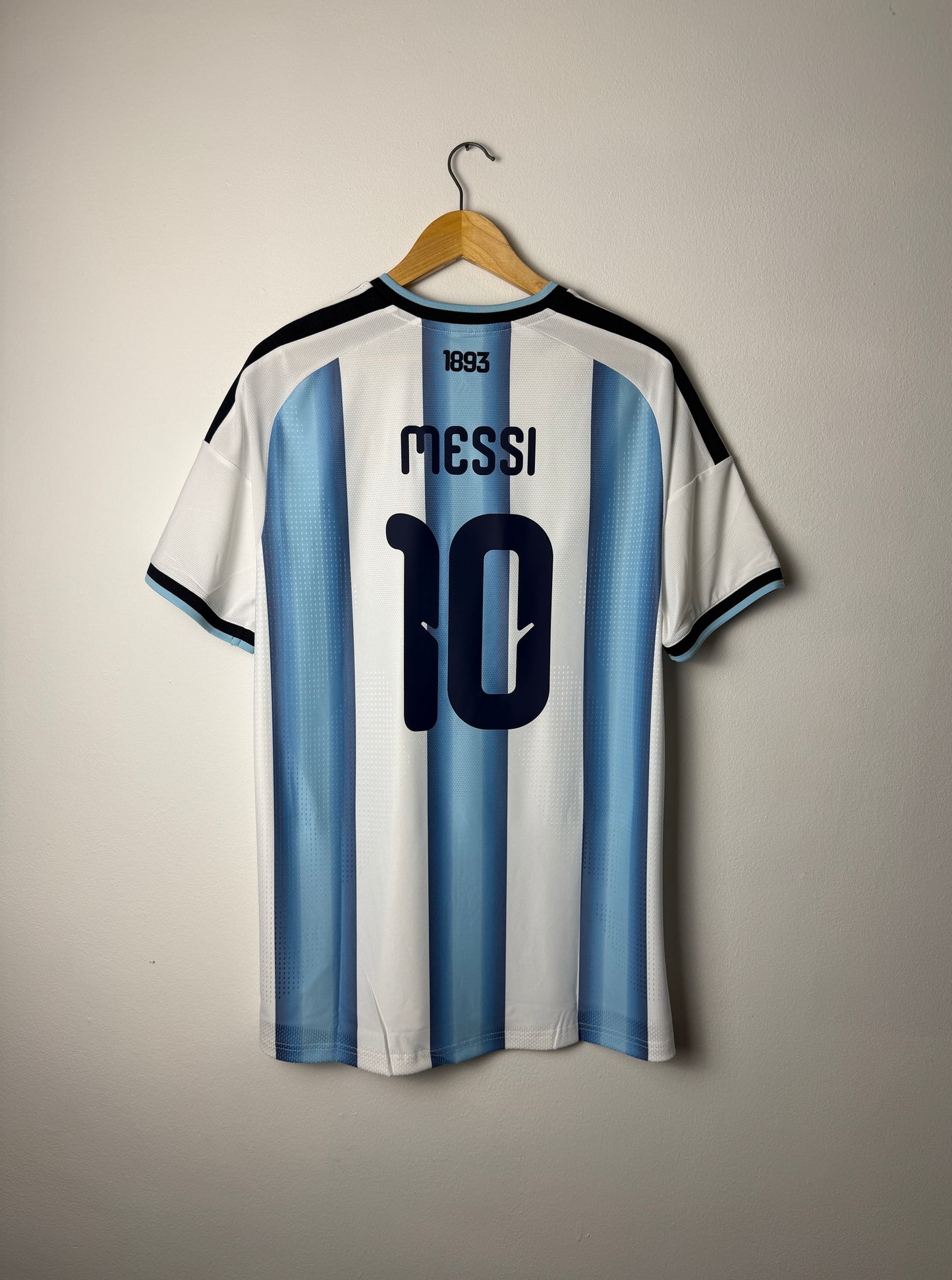 Lionel Messi Argentina 2026 home football shirt CLIMACOOL+ (L)