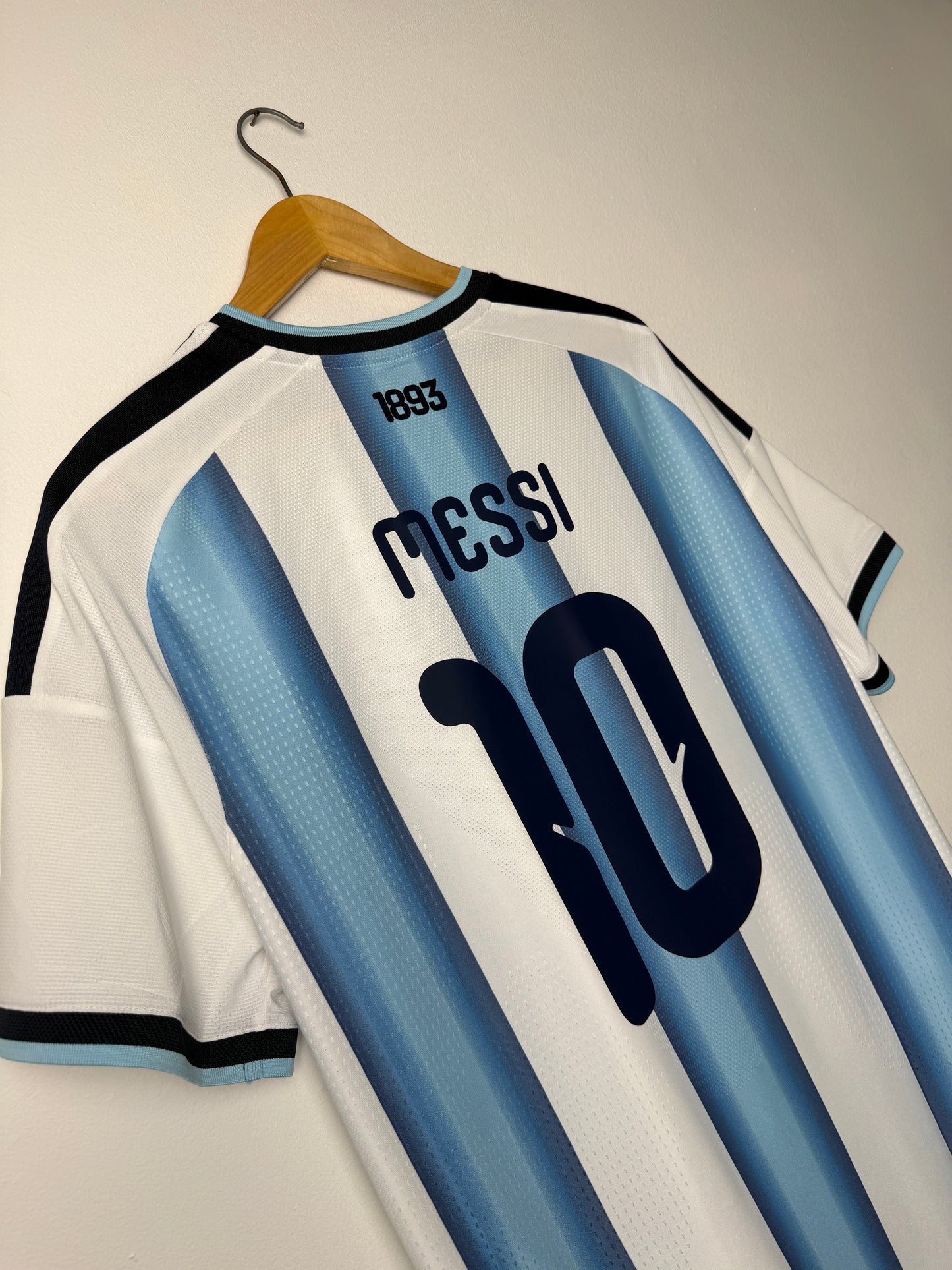 Lionel Messi Argentina 2026 home football shirt CLIMACOOL+ (L)