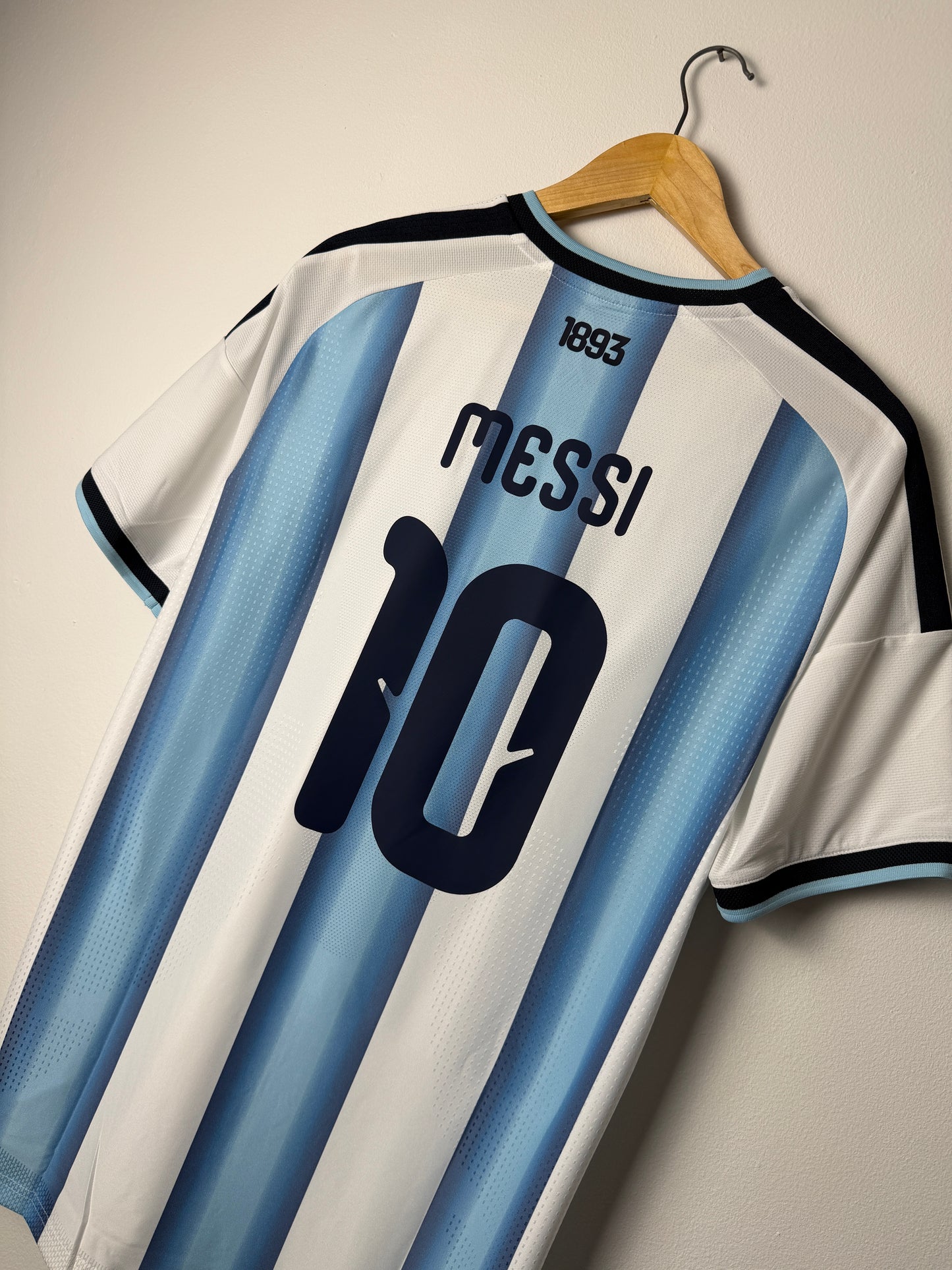 Lionel Messi Argentina 2026 home football shirt CLIMACOOL+ (L)