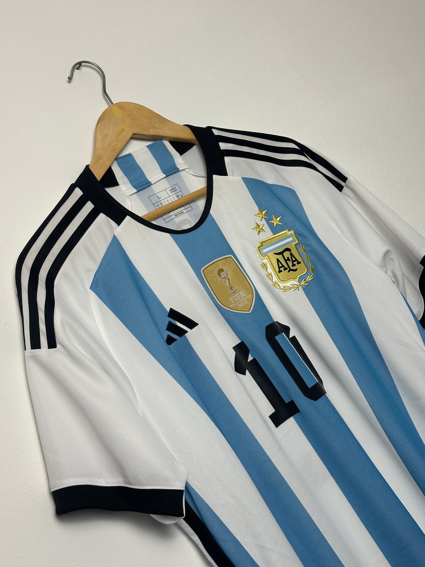 Lionel Messi Argentina 2024 home football shirt (L)
