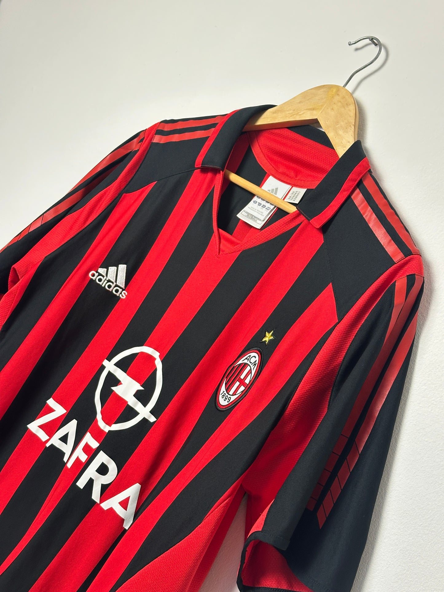 Kaka AC Milan 2005-06 home football shirt (L)