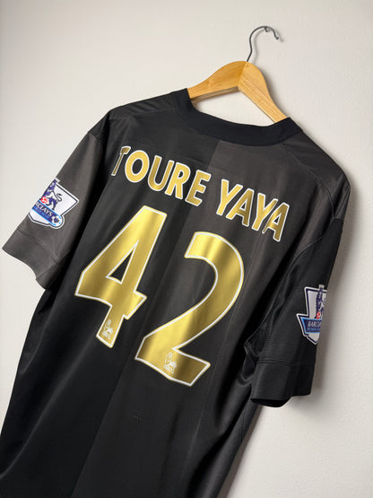 Yaya Toure Manchester City 2013-14 away football shirt (XL)