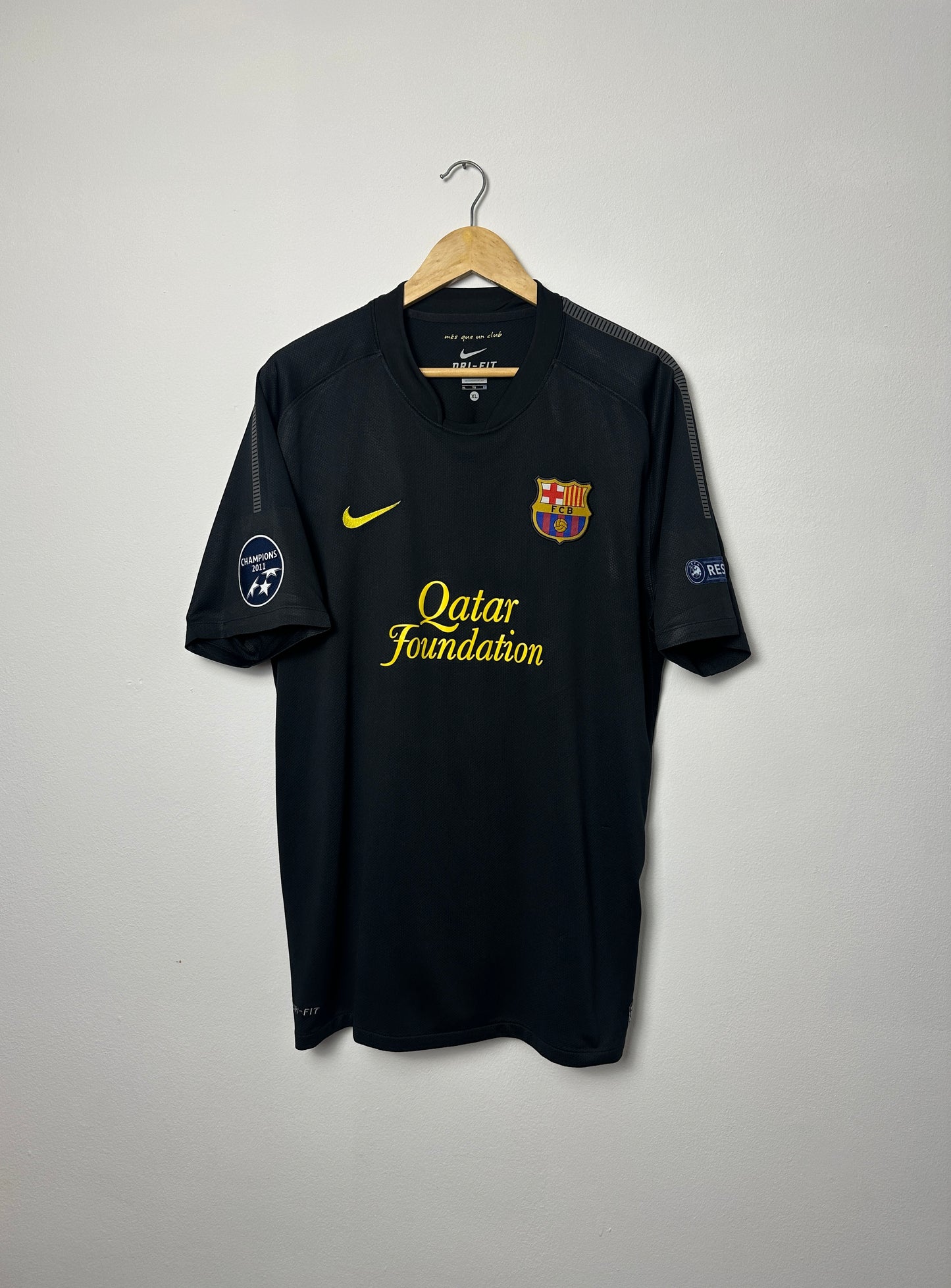 Lionel Messi FC Barcelona 2011-12 away football shirt (XL)