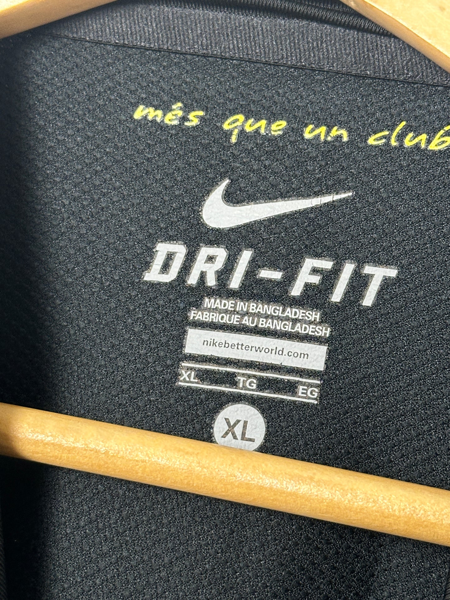 Lionel Messi FC Barcelona 2011-12 away football shirt (XL)